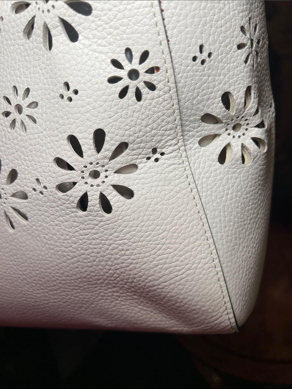 Kate Spade New York Faye Drive Hallie Floral Daisy Flower Cutout Tote Bag Purse - Picture 9 of 17